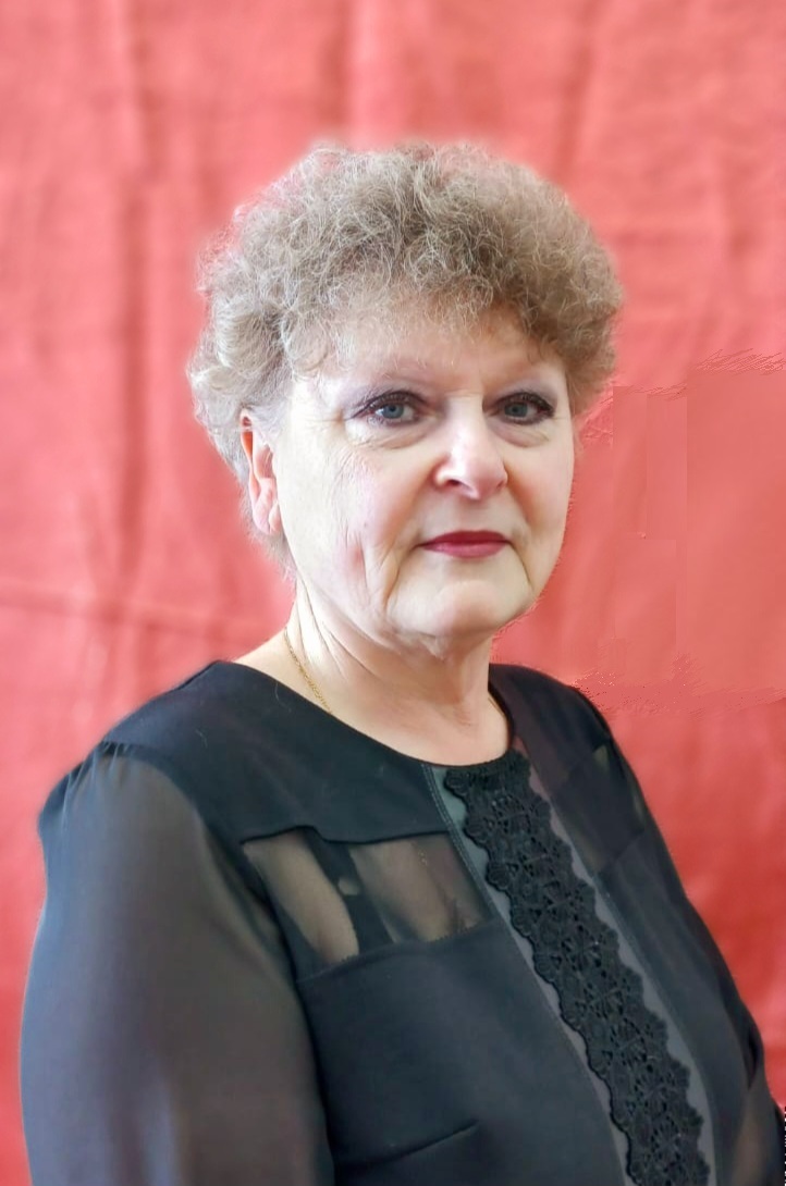 Попова Ольга Владимировна.